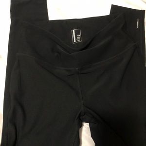 MONDETTA high waist  MEDIUM black workout leggings